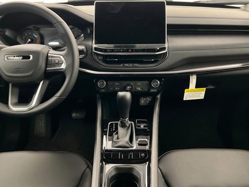 New 2026 Jeep Compass Latitude AWD/4WD image 13