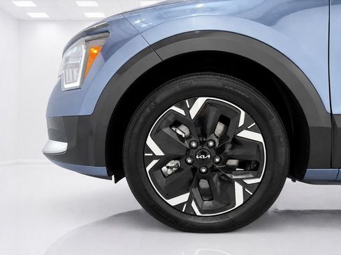 Used 2023 Kia Niro Wave w/ Wave Preserve Package FWD image 7