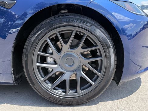Used 2025 Tesla Model 3 Long Range AWD/4WD image 12