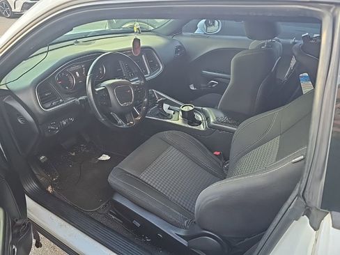 Used 2018 Dodge Challenger R/T image 2