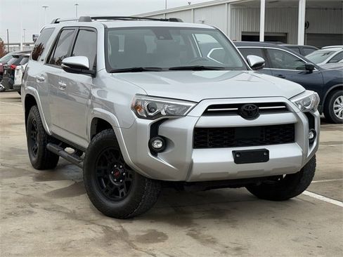Used 2024 Toyota 4Runner SR5 Premium image 2