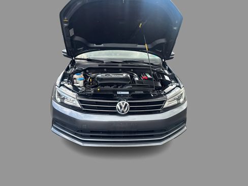 Used 2015 Volkswagen Jetta SE FWD image 13