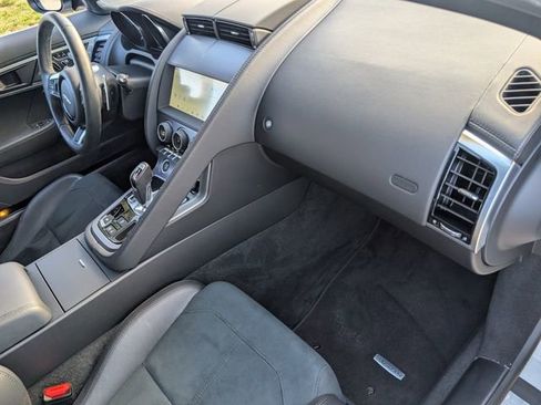 Used 2020 Jaguar F-TYPE P300 image 17