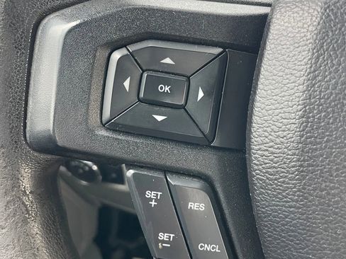 Used 2017 Ford F550 2WD Regular Cab Super Duty image 22