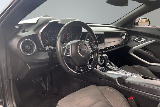 Used 2021 Chevrolet Camaro LT RWD image 15