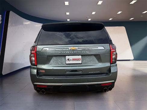 Used 2023 Chevrolet Suburban Premier image 4