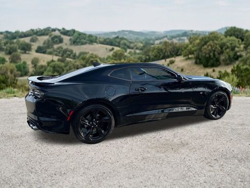 Used 2023 Chevrolet Camaro LT RWD image 11