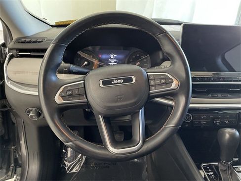 Used 2022 Jeep Compass Limited image 27