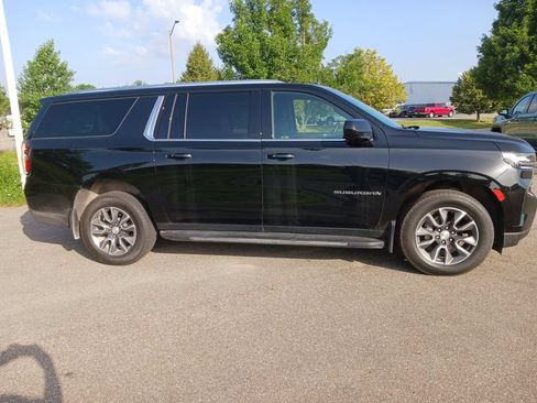 Used 2023 Chevrolet Suburban LS w/ Driver Alert Package AWD/4WD image 8