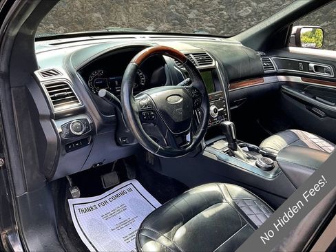 Used 2018 Ford Explorer Platinum AWD/4WD image 12