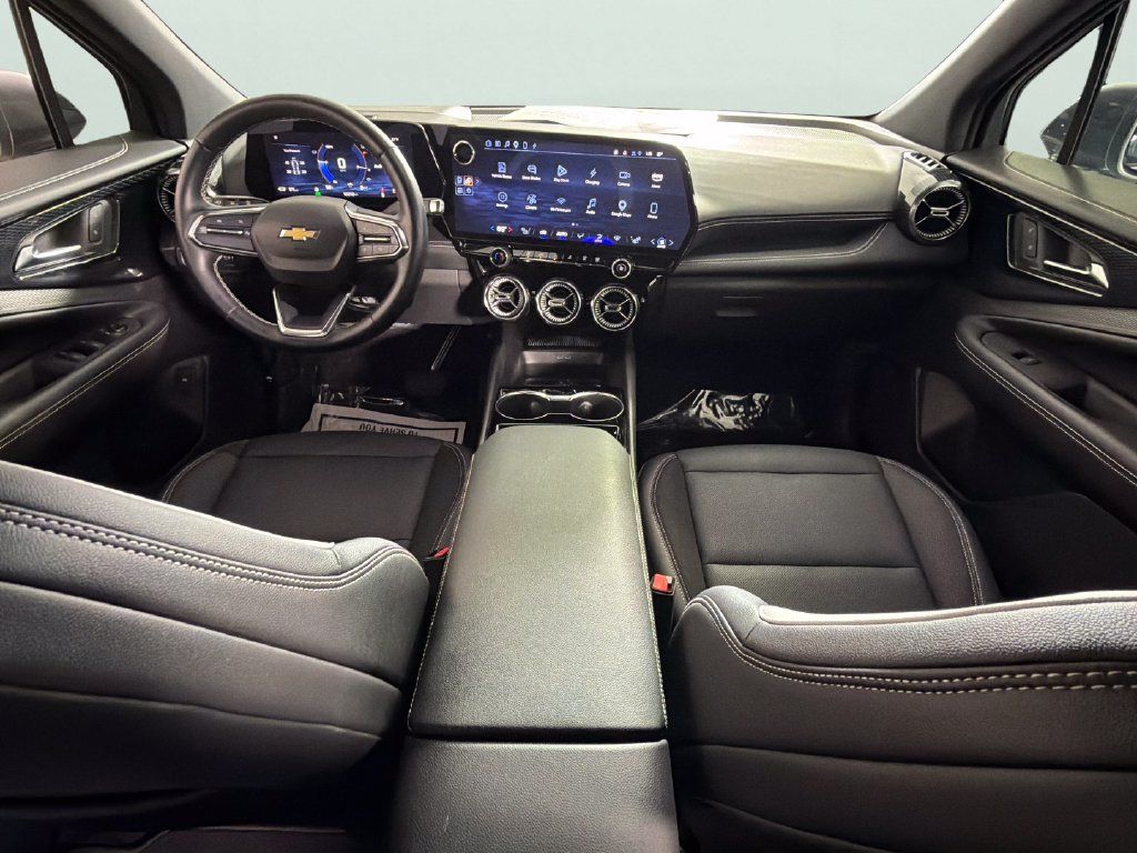 Used 2024 Chevrolet Blazer EV LT AWD/4WD image 31