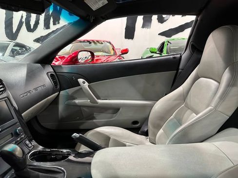 Used 2009 Chevrolet Corvette Coupe RWD image 12