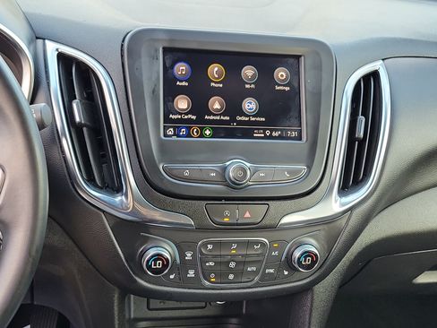 Used 2024 Chevrolet Equinox LT FWD image 16