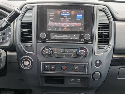 Used 2022 Nissan Titan SV RWD image 18