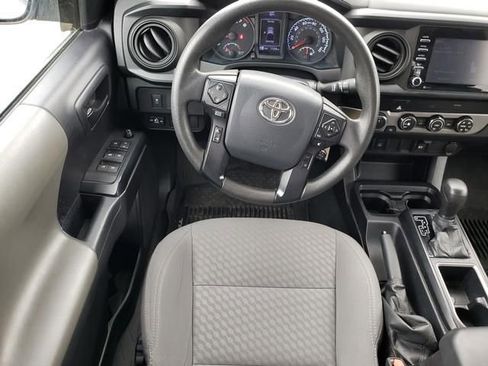 Used 2020 Toyota Tacoma SR AWD/4WD image 15