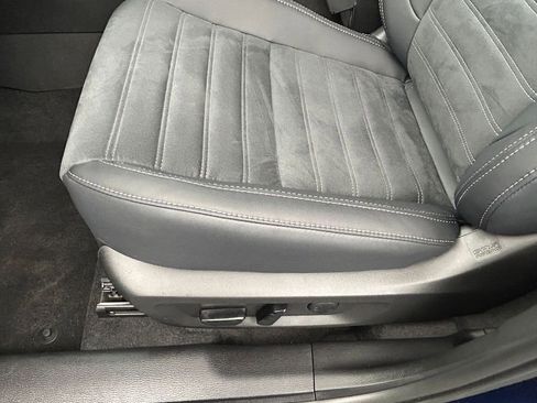 New 2026 Mitsubishi Outlander SE image 15