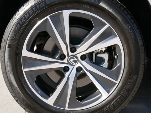 Used 2024 Lexus RX 350h w/ Convenience Package image 23