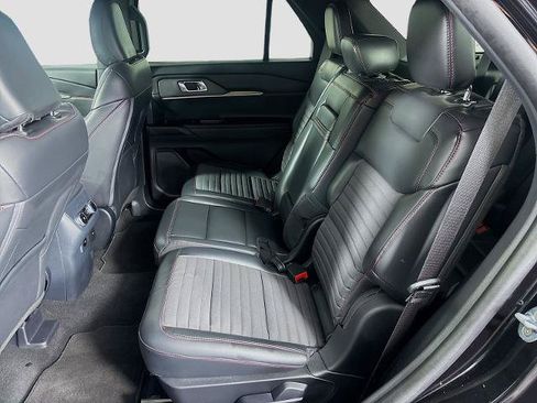 Certified 2025 Ford Explorer ST-Line w/ ST-Line Street Pack AWD/4WD image 25