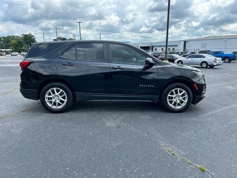 Used 2024 Chevrolet Equinox LS w/ LS Convenience Package FWD image 5