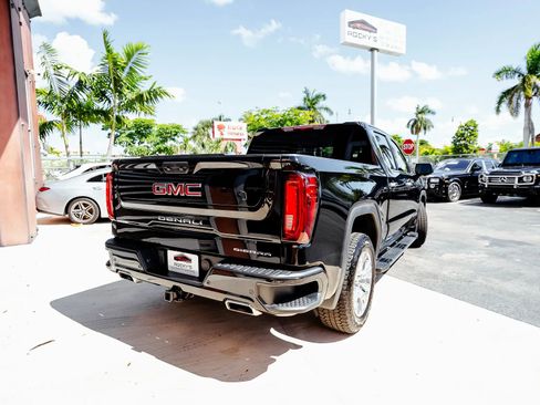 Used 2022 GMC Sierra 1500 Denali image 9