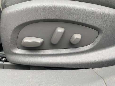 Used 2014 Chevrolet Impala LTZ image 25