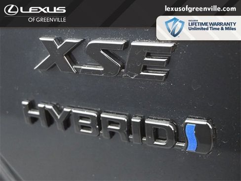 Used 2024 Toyota Corolla Cross XSE image 11