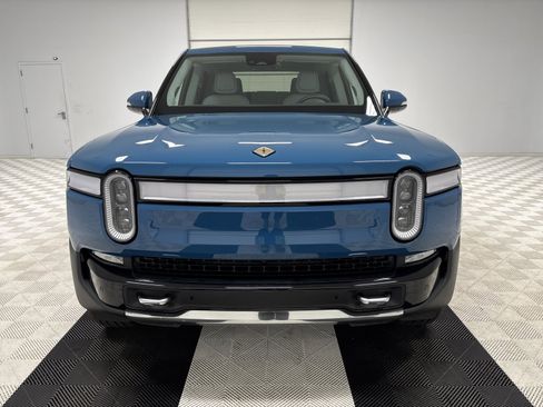 Used 2023 Rivian R1T Adventure image 8