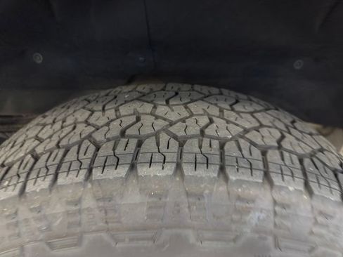 Used 2023 Chevrolet Silverado 1500 LTZ AWD/4WD image 43
