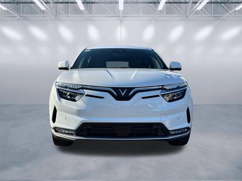 New 2025 VinFast VF 8 Plus image 2