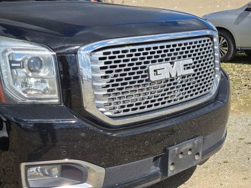 Used 2015 GMC Yukon Denali w/ Touring Package image 5