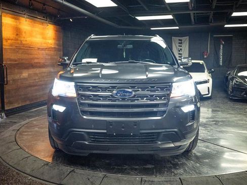 Used 2019 Ford Explorer XLT w/ Equipment Group 202A FWD image 4