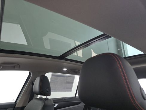 New 2026 Volkswagen Atlas Peak Edition image 3