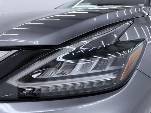 Used 2022 Nissan Murano SV FWD image 7