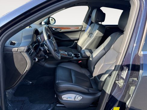 Used 2022 Porsche Macan S image 10