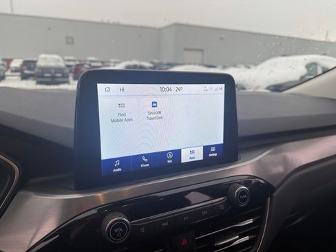 Used 2022 Ford Escape Titanium w/ Class II Trailer Tow Package image 17