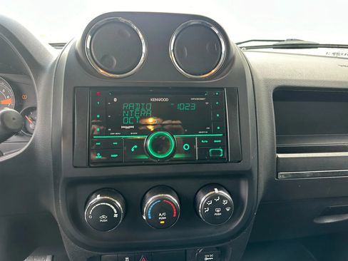 Used 2016 Jeep Patriot Sport w/ Power Value Group AWD/4WD image 11