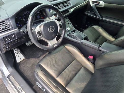 Used 2013 Lexus CT 200h w/ F Sport Pkg w/Nuluxe Trim FWD image 13
