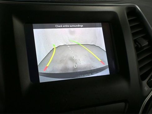 Used 2020 Jeep Cherokee Latitude image 21