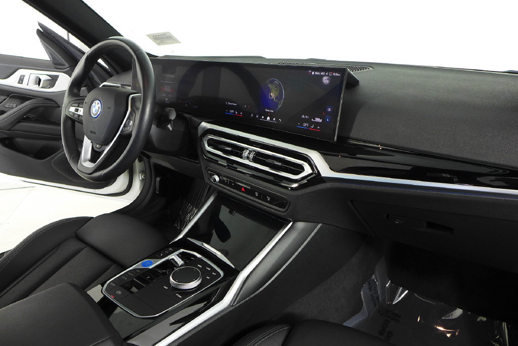 Certified 2024 BMW i4 eDrive35 w/ Premium Package RWD image 13