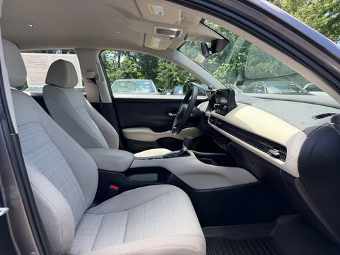 Used 2024 Honda HR-V LX image 17