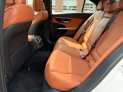 Used 2025 Mercedes-Benz C 300 4MATIC Sedan image 31