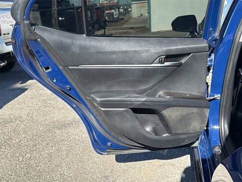 Used 2023 Toyota Camry SE image 13