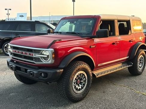 New 2026 Ford Bronco Outer Banks w/ Sasquatch Package AWD/4WD image 2