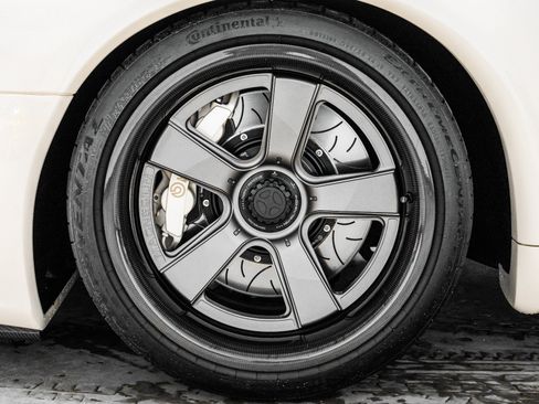 Used 1997 Porsche 911 Cabriolet image 9