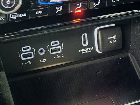 Used 2022 Jeep Grand Cherokee Overland w/ Adv Protech Group III image 33