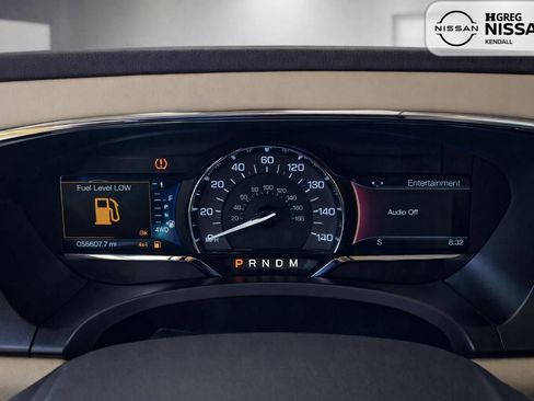 Used 2017 Lincoln Navigator Select AWD/4WD image 10