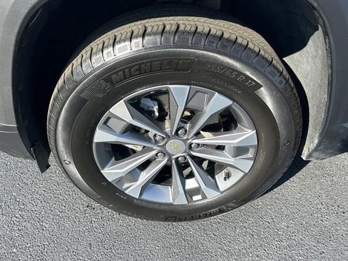 Used 2025 Chevrolet Equinox LT w/ Convenience Package II image 28