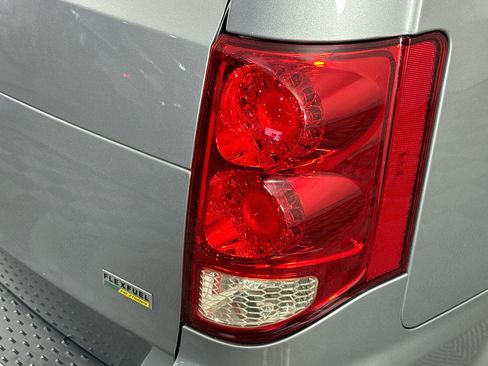 Used 2018 Dodge Grand Caravan SE FWD image 56