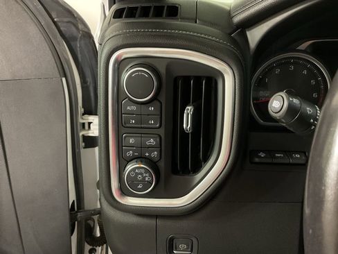 Used 2019 Chevrolet Silverado 1500 High Country w/ High Country Premium Package image 27