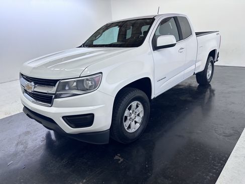 Used 2017 Chevrolet Colorado W/T w/ WT Convenience Package AWD/4WD image 9